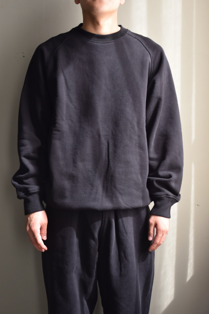 COMOLI (コモリ) コットン裏毛 クルーネック [BLACK]