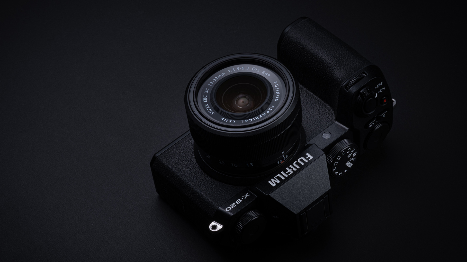 FUJIFILM FUJINON XC13-33mm F/3.5-6.3 OIS Compact Zoom Lens