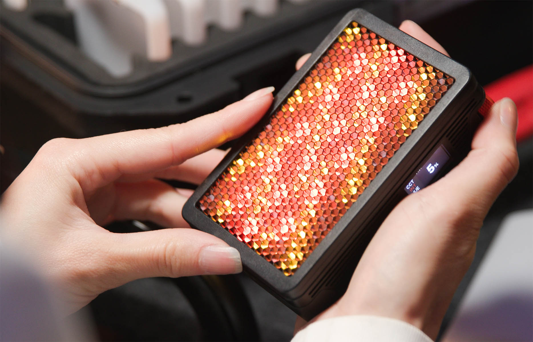 Aputure。MC Pro フルカラー LED 最低価格です ネット予約 ｜東京