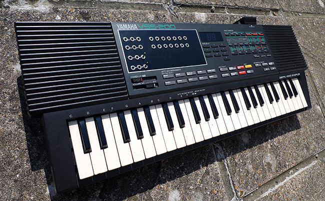 Circuitbenders -Yamaha VSS30 / VSS200 modifications