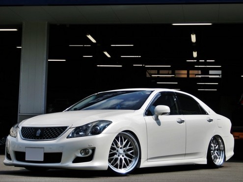 超深リム！200系クラウンアスリートにグノーシスHS202 20