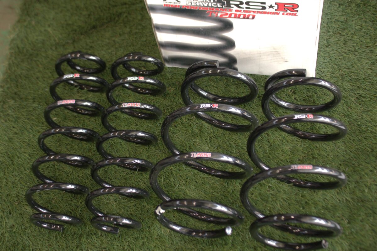 80ハリアー】RS-RのダウンサスTi2000ハーフダウンでローダウン