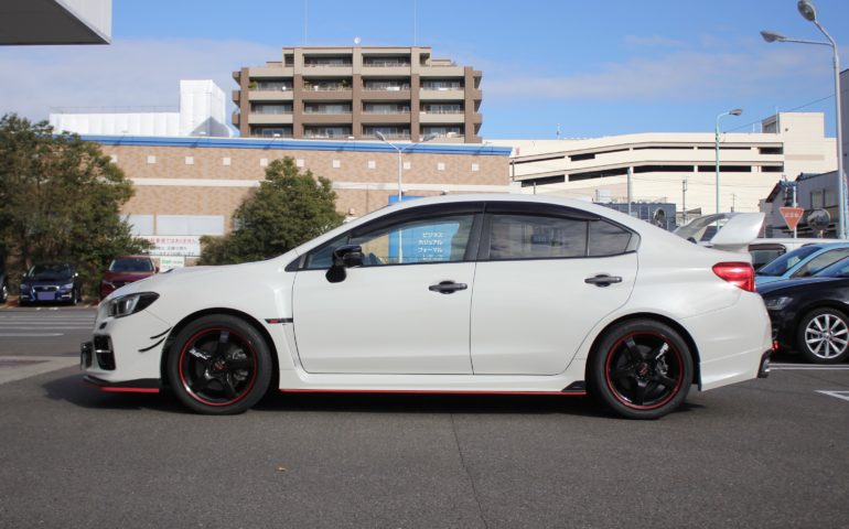 SUBARU WRX S4に車高調を！！人気のブリッツ ZZ-Rを装着です