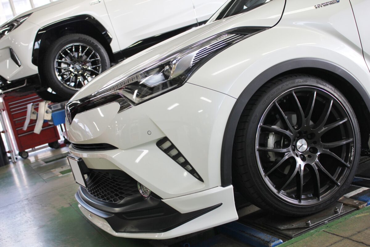 C-HRの前後車高差を解消！BLITZダンパーZZRを装着です。 | C-HRの前後