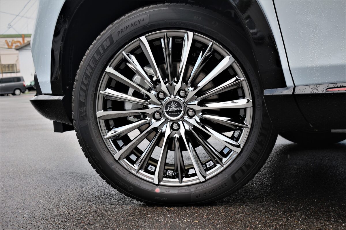 RV3ヴェゼル】ノーマル車高で拘りサイズの新作ヴィルハームをツライチ