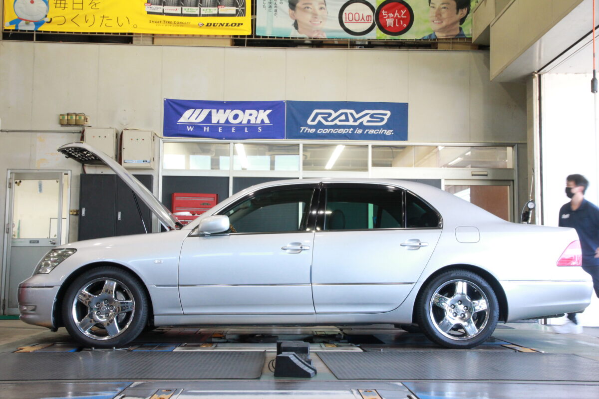 30セルシオ後期型のサスペンションをリフレッシュ。車高調イデアル