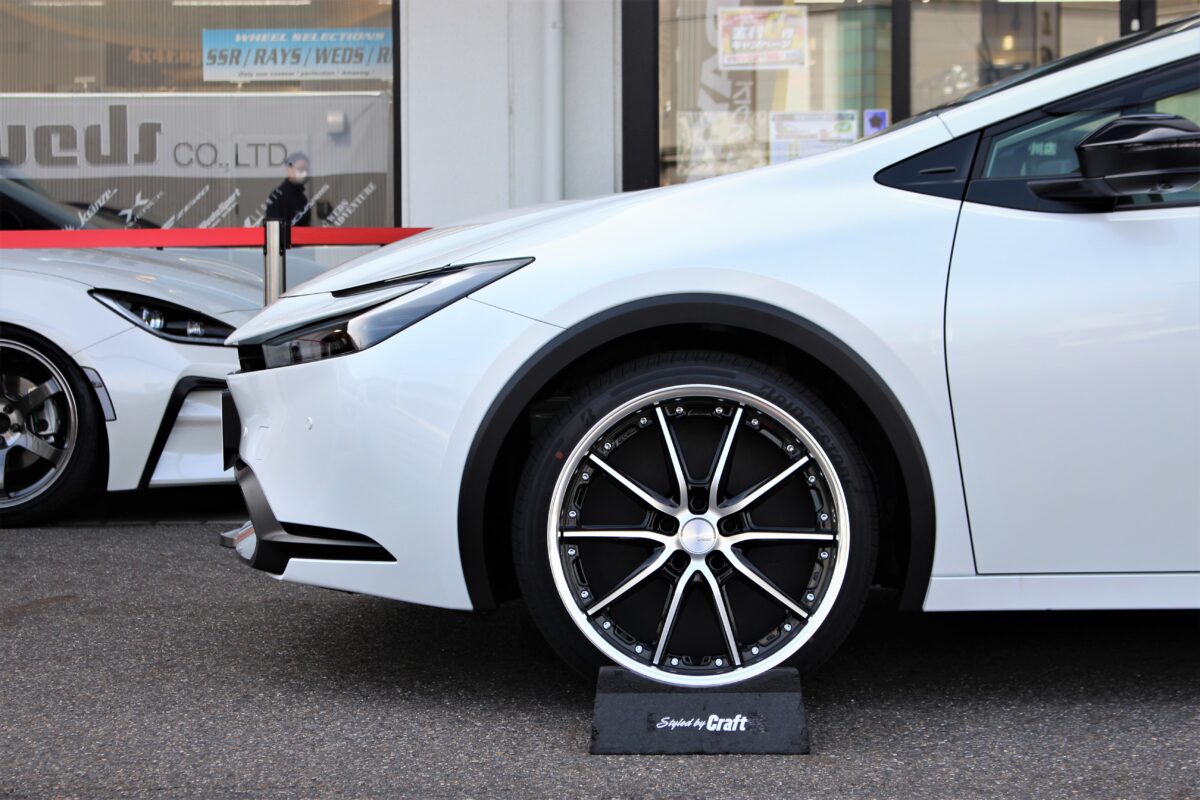 新型プリウス】ホイールマッチング！19インチ？20インチ？？リアル