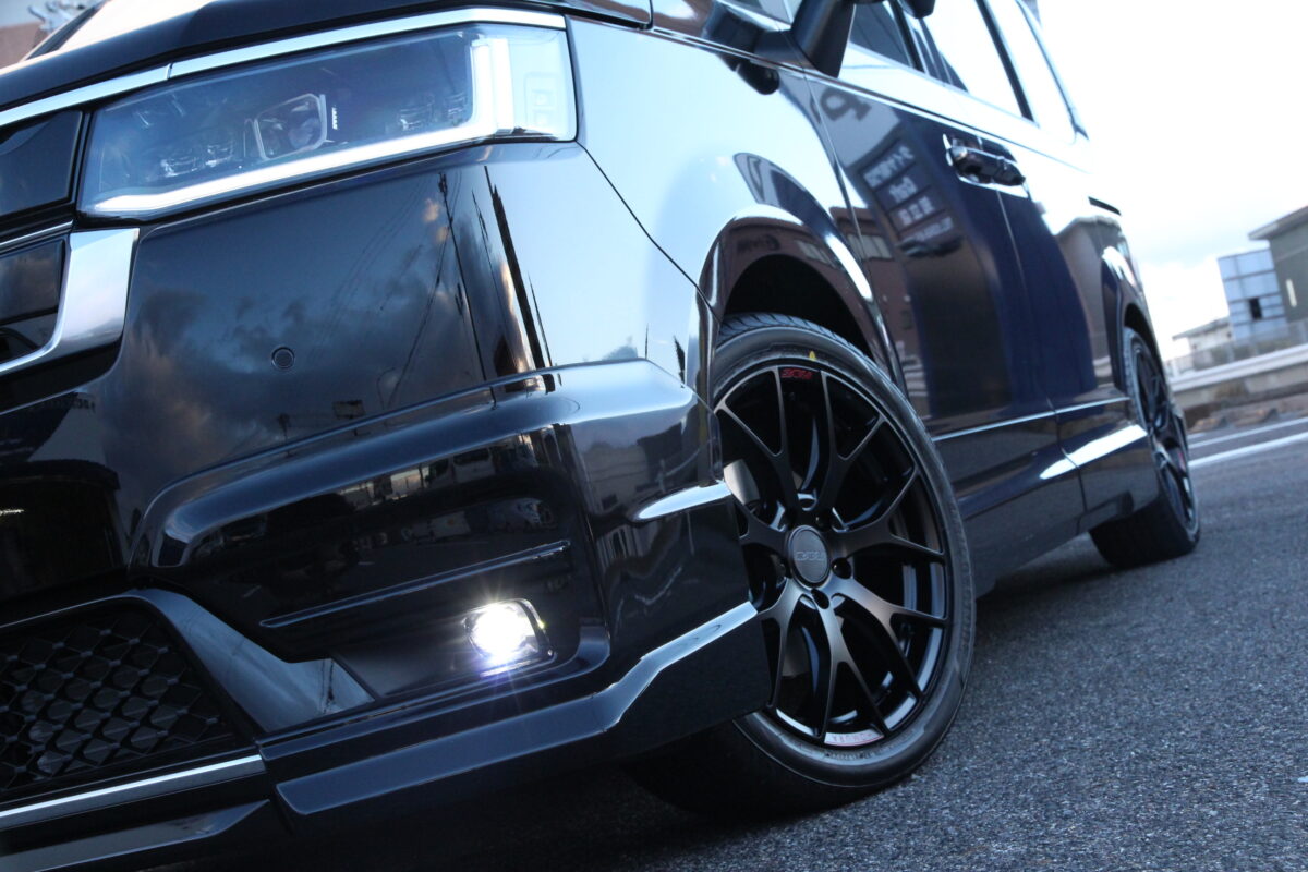 ノーマル車高で出ヅラギリッギリまで攻める！！新型ステップワゴン