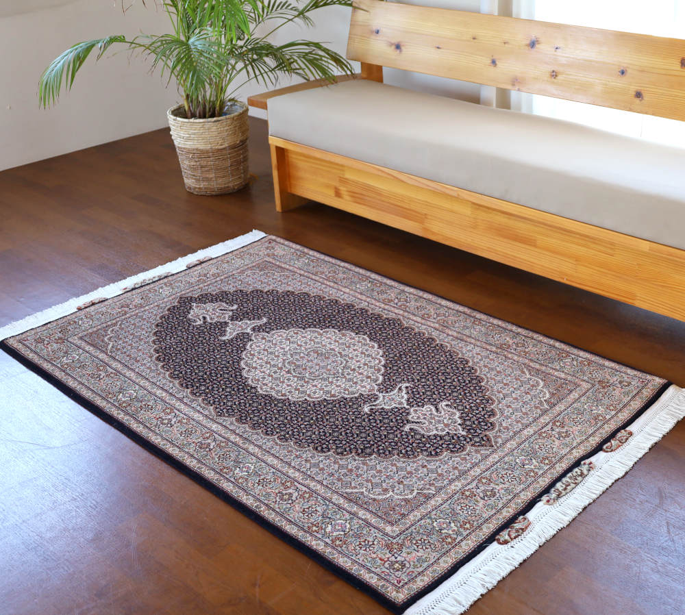 手織りペルシャ絨毯 イラン・タブリーズ産 ウール＆シルク、マヒ柄