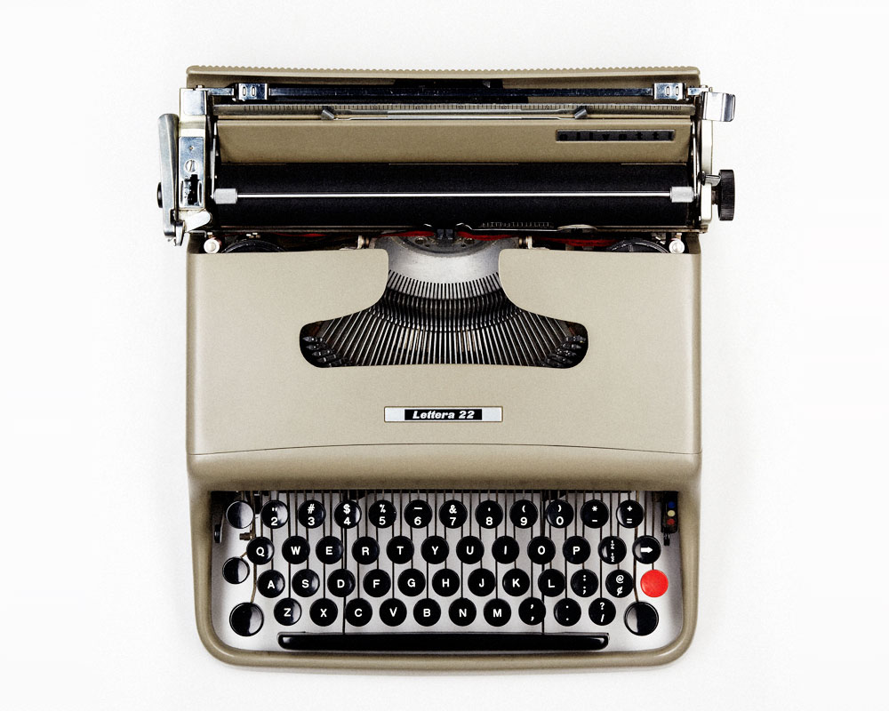 オリベッティ タイプライター レッテラ22 - CRAFTS DESIGN
