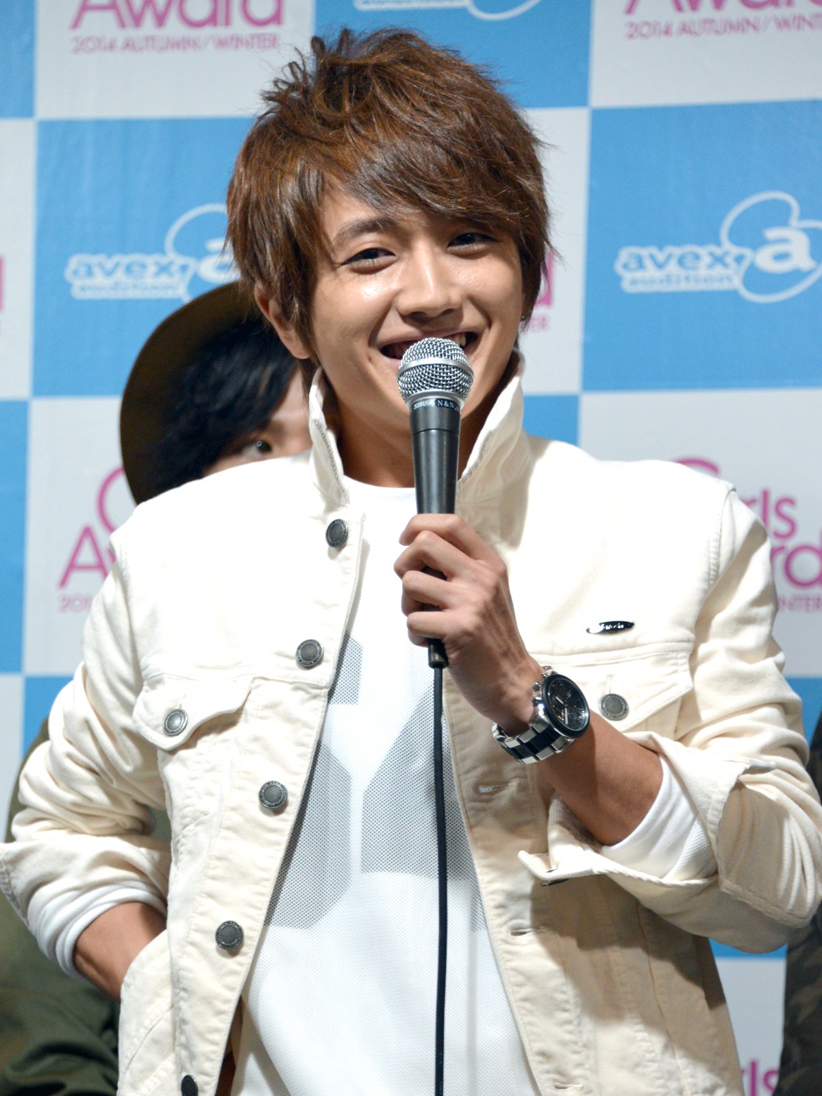 写真）AAA西島隆弘「自分に武器を持った人がいい」、avex男性限定