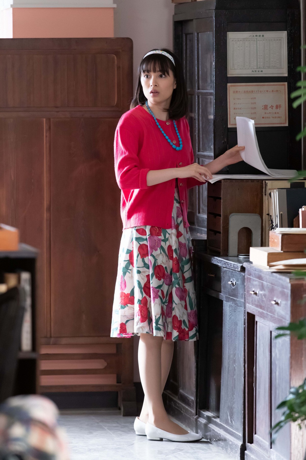 なつぞら』広瀬すずの“派手”ファッション 今週の通勤コーデをチェック