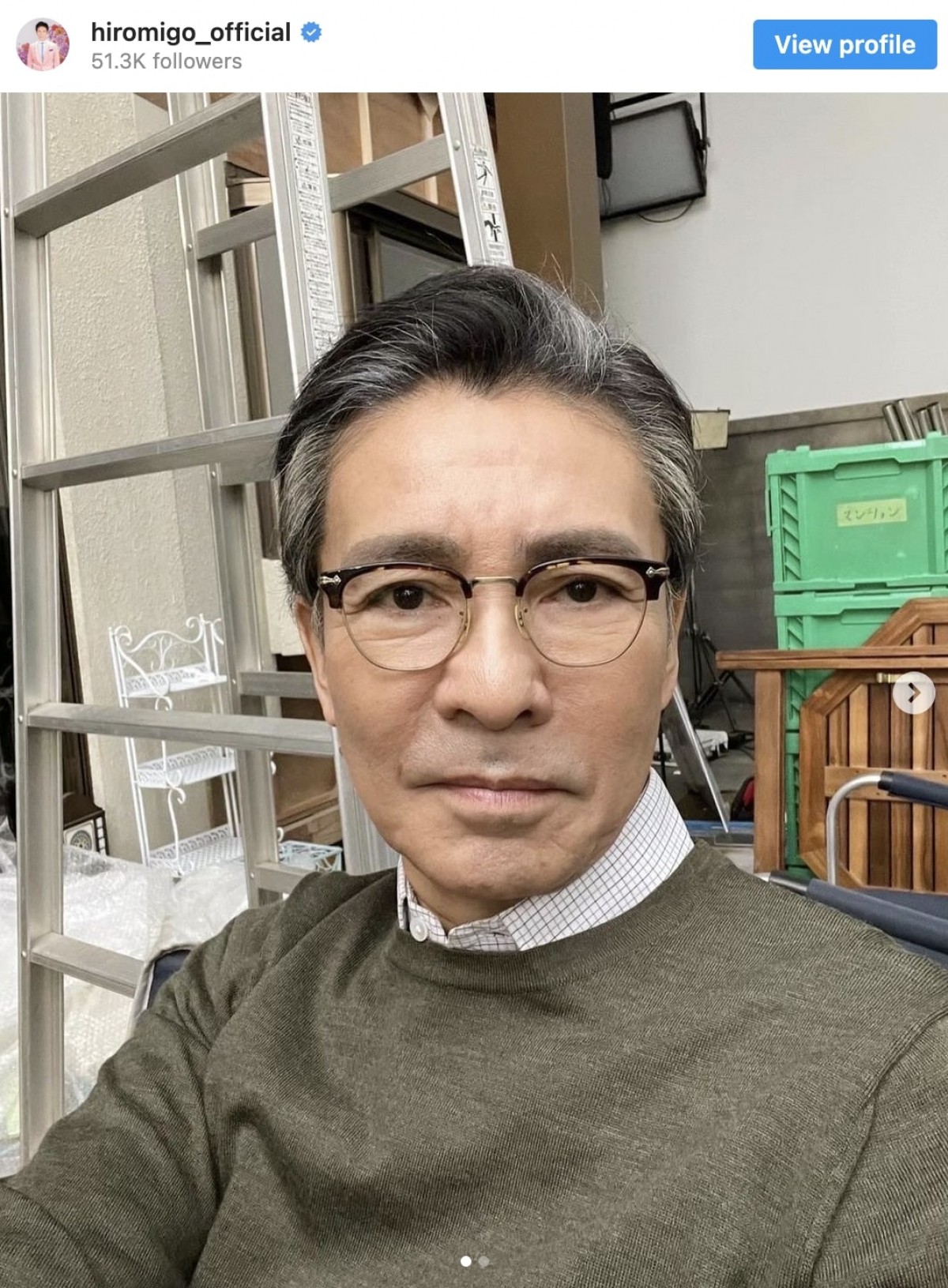 写真）郷ひろみ、白髪まじりヘア＆眼鏡ショットに反響 「オヤジ姿も