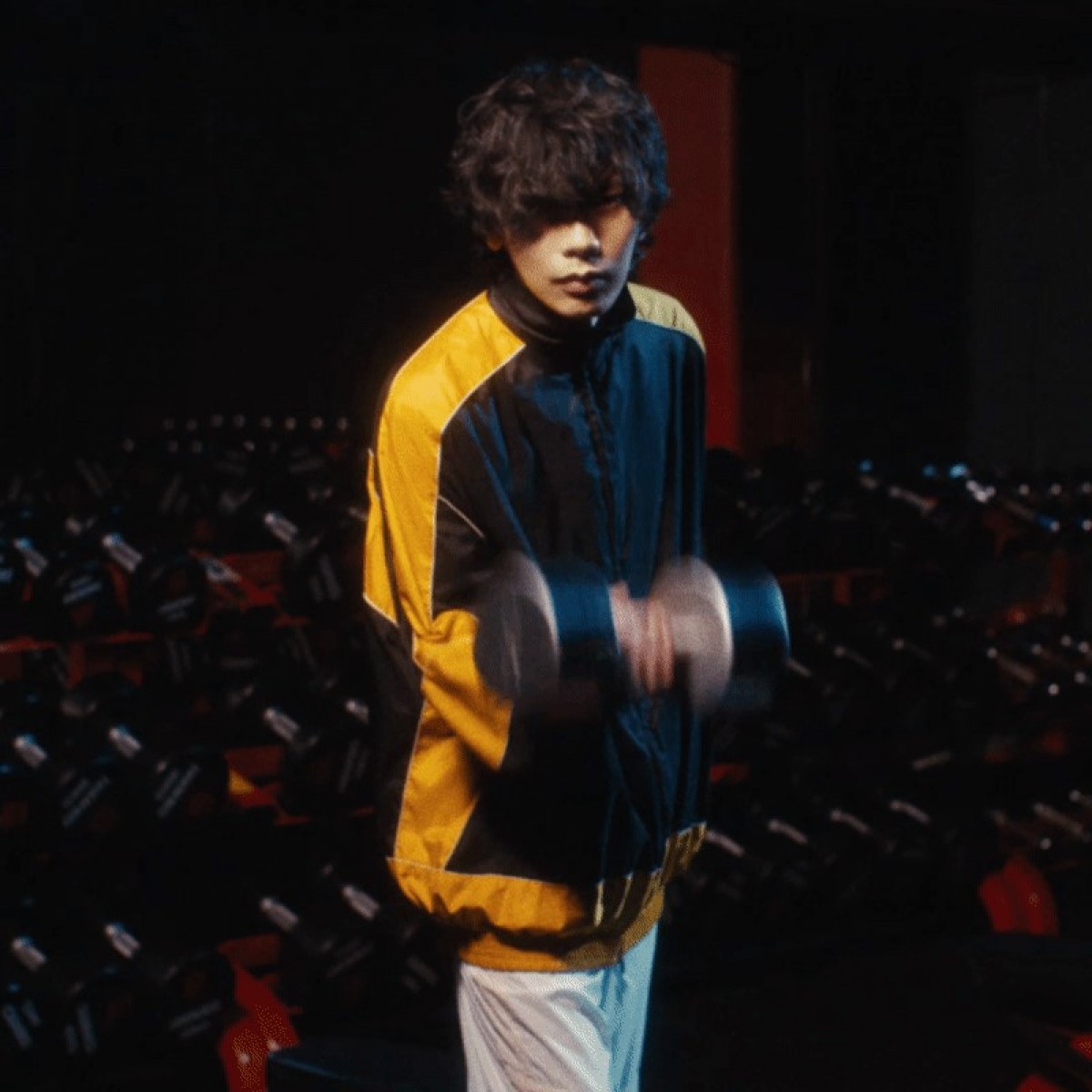 米津玄師、『チェンソーマン』テーマ曲「KICKBACK」マッスル大会開催