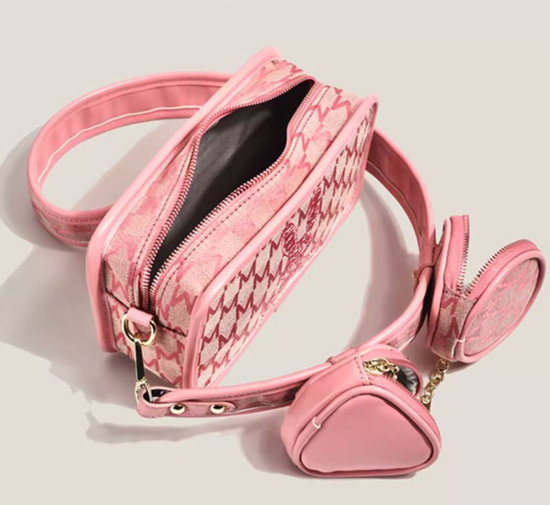 Love Rabbit Embroidered Monogram shoulder pochette bag 男女兼用