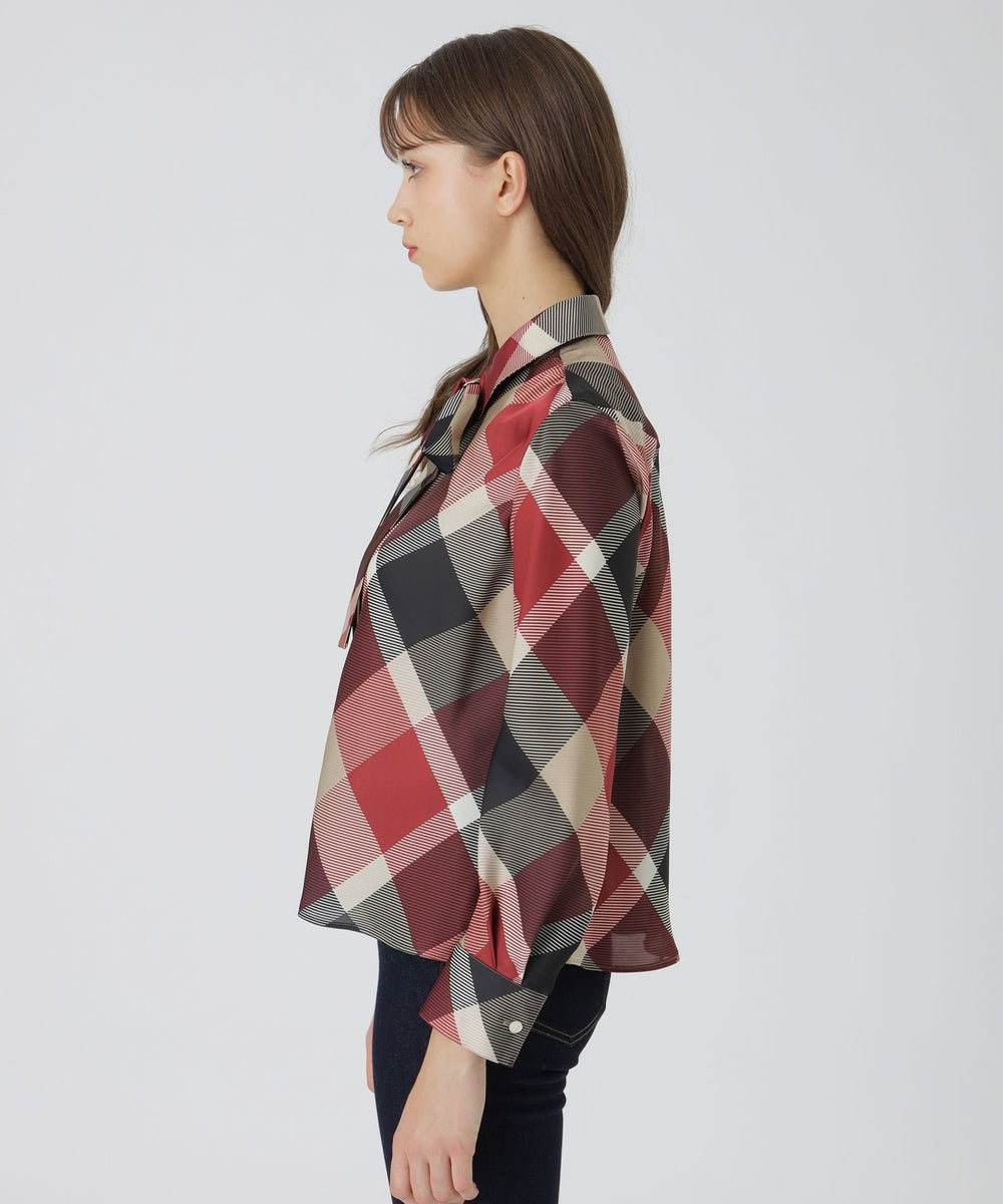 取扱店舗限定】クレストブリッジチェックサテンプリントブラウス