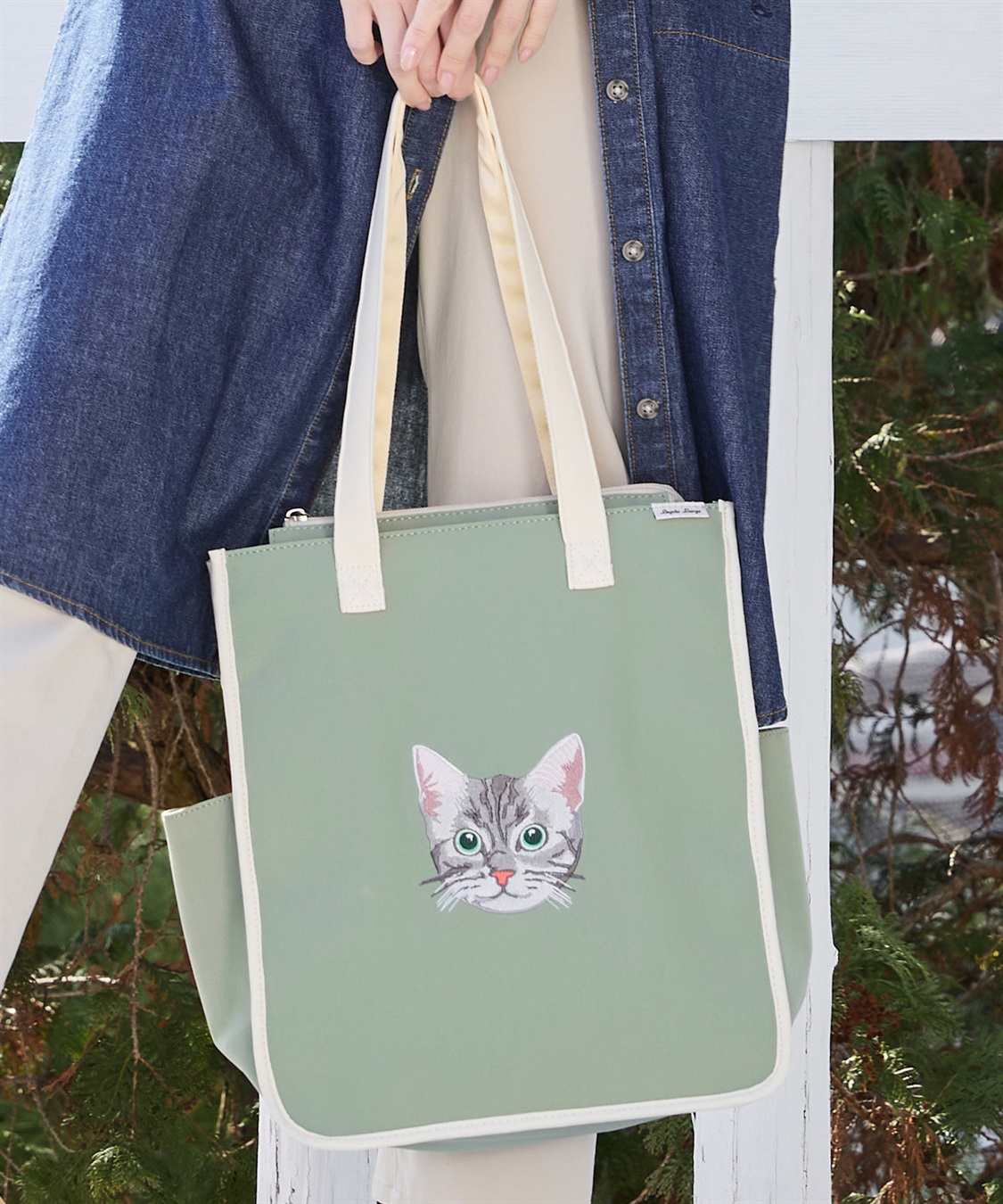 レガートラルゴネコ刺しゅうA4トートバッグ DECOY｜クロスプラス公式