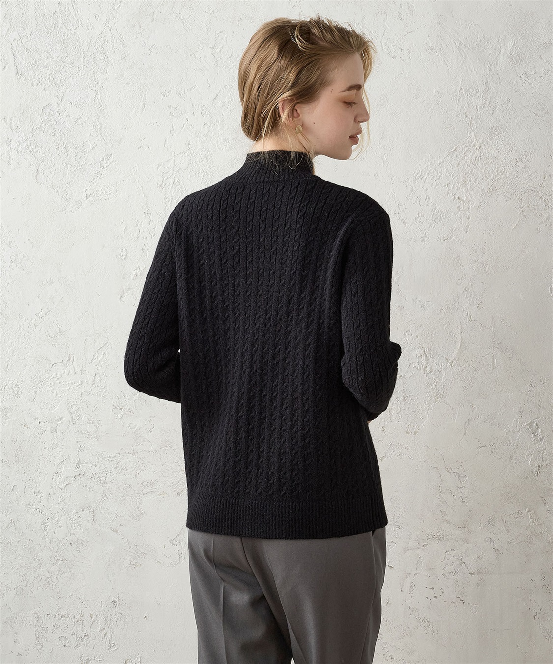 ケーブルニット ハイネックプルオーバー LE SOUK HOLIDAY｜クロス