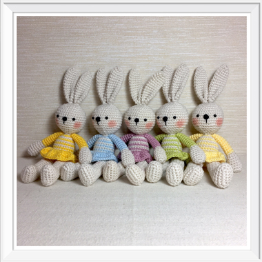 あみぐるみ～着せ替えウサちゃん～｜手編みと手芸の情報サイト あむゆーず