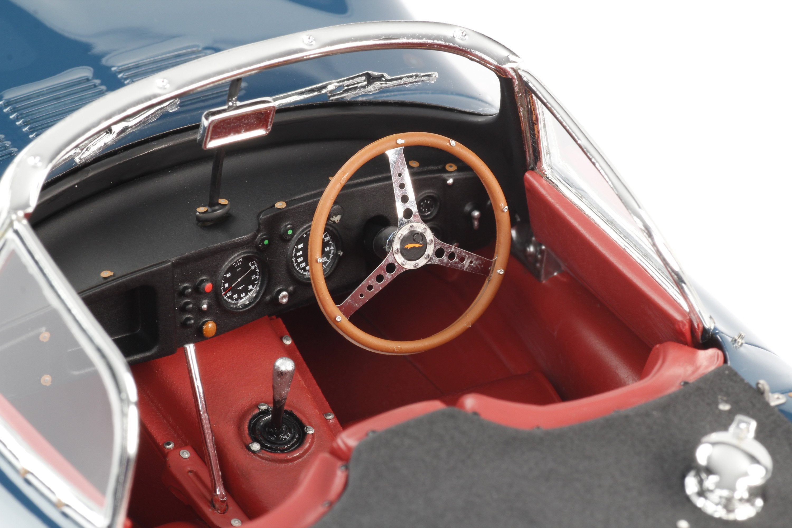 ジャガー XKSS – Amalgam Collection