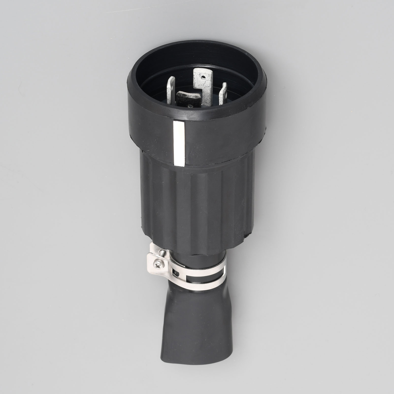 4622RW 接地形3P 60A 250V 防水形プラグ | アメリカン電機株式会社