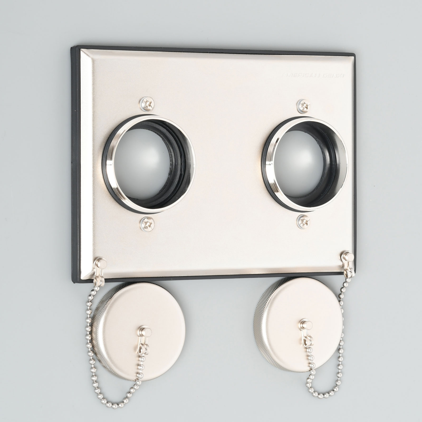 W502-2 15A・20A 埋込コンセント2ヶ用(ボス径Φ34.5) 防水形プレート(耐