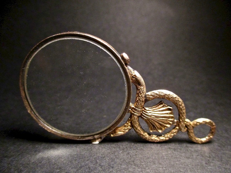 1910年代英国骨董 真鍮 聖書を読むための折り畳み拡大鏡 携帯に便利な