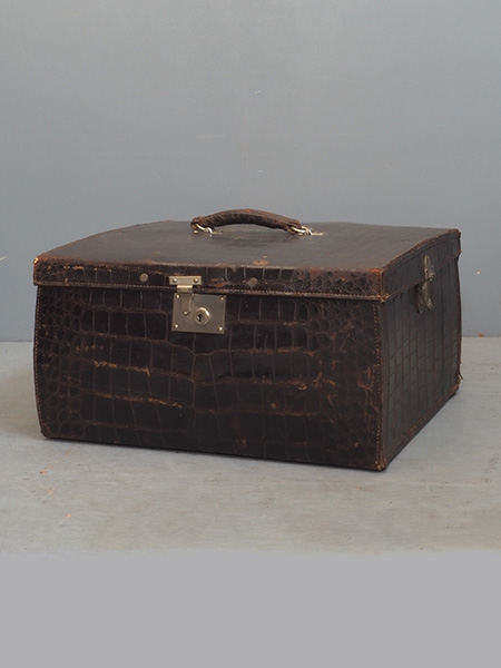 【昭和レトロ アンティーク】革製トランクバッグ ヴィンテージ レトロ・アンティーク・トランクケース・スーツケース・レザー・昭和