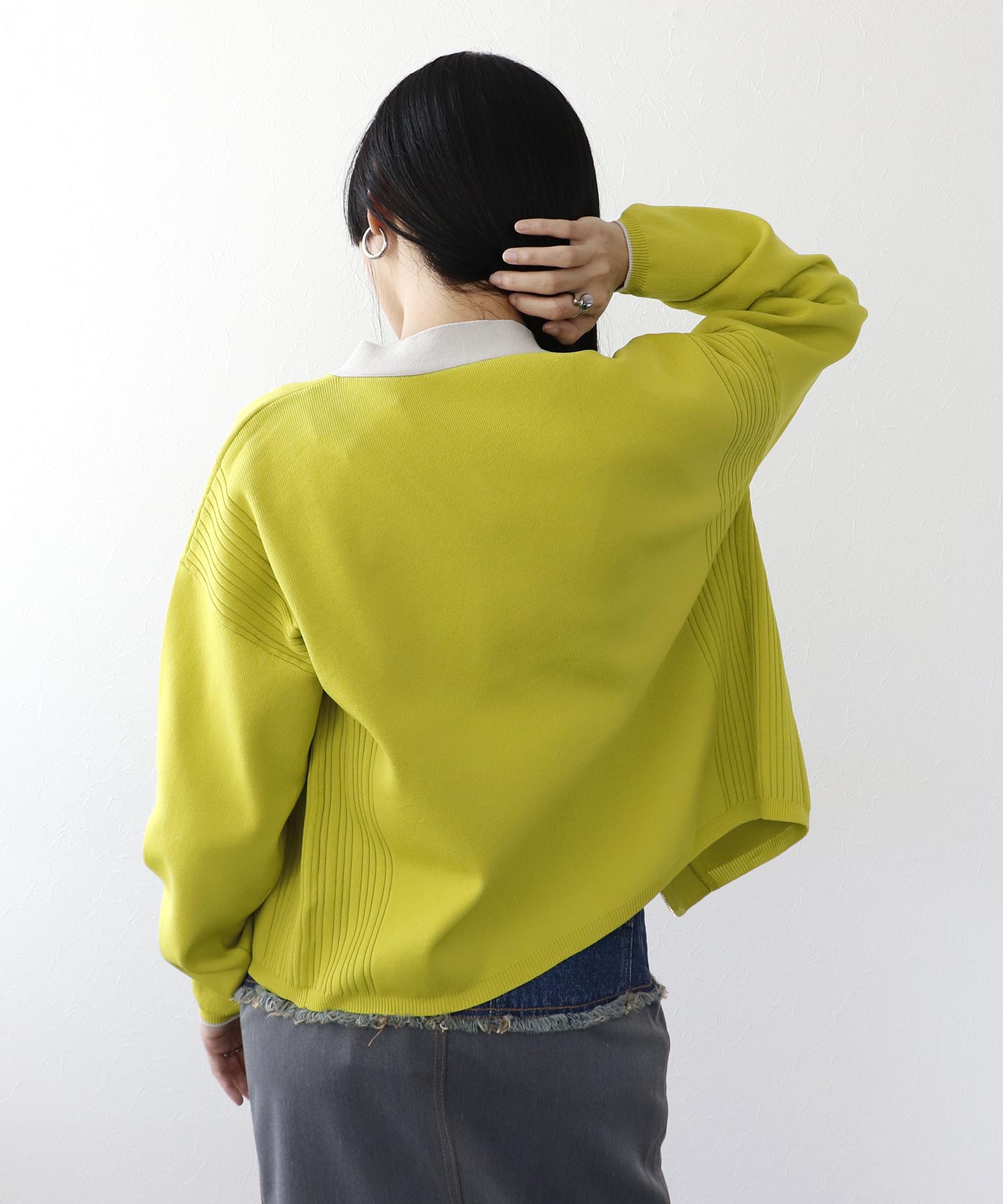 超軽量編柄ロゴZIPブルゾン | AND ON JIONE STORE（アンドオン）ジオン