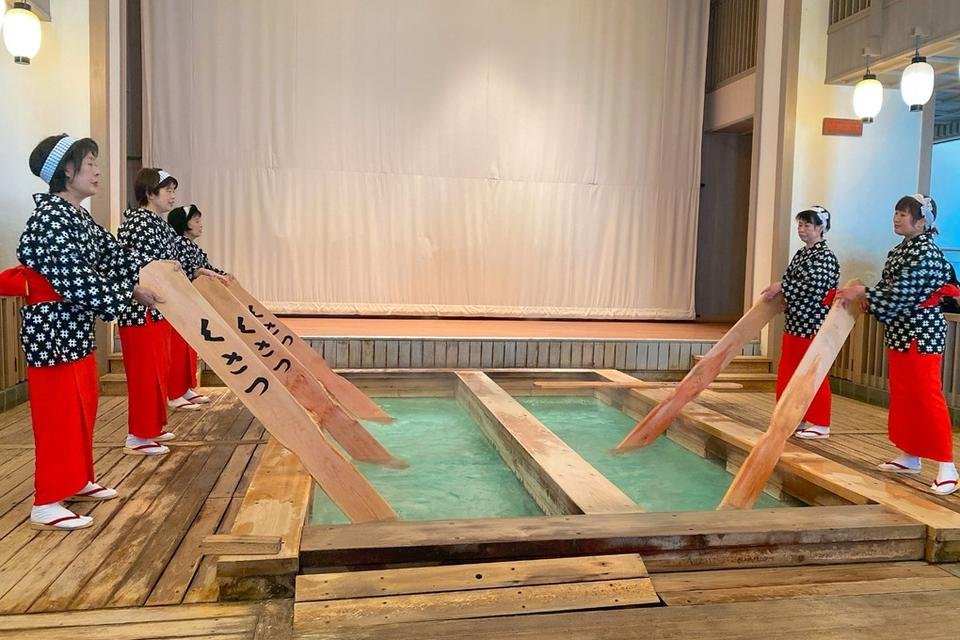 電車で草津温泉へ！湯もみ体験におさるの湯もみまで！2024年版食べ歩き