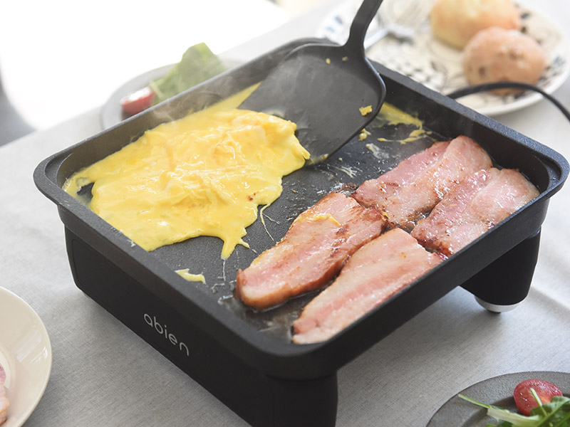 ホットプレートをもっと身近に。「お手軽」「おいしい」話題のマジック