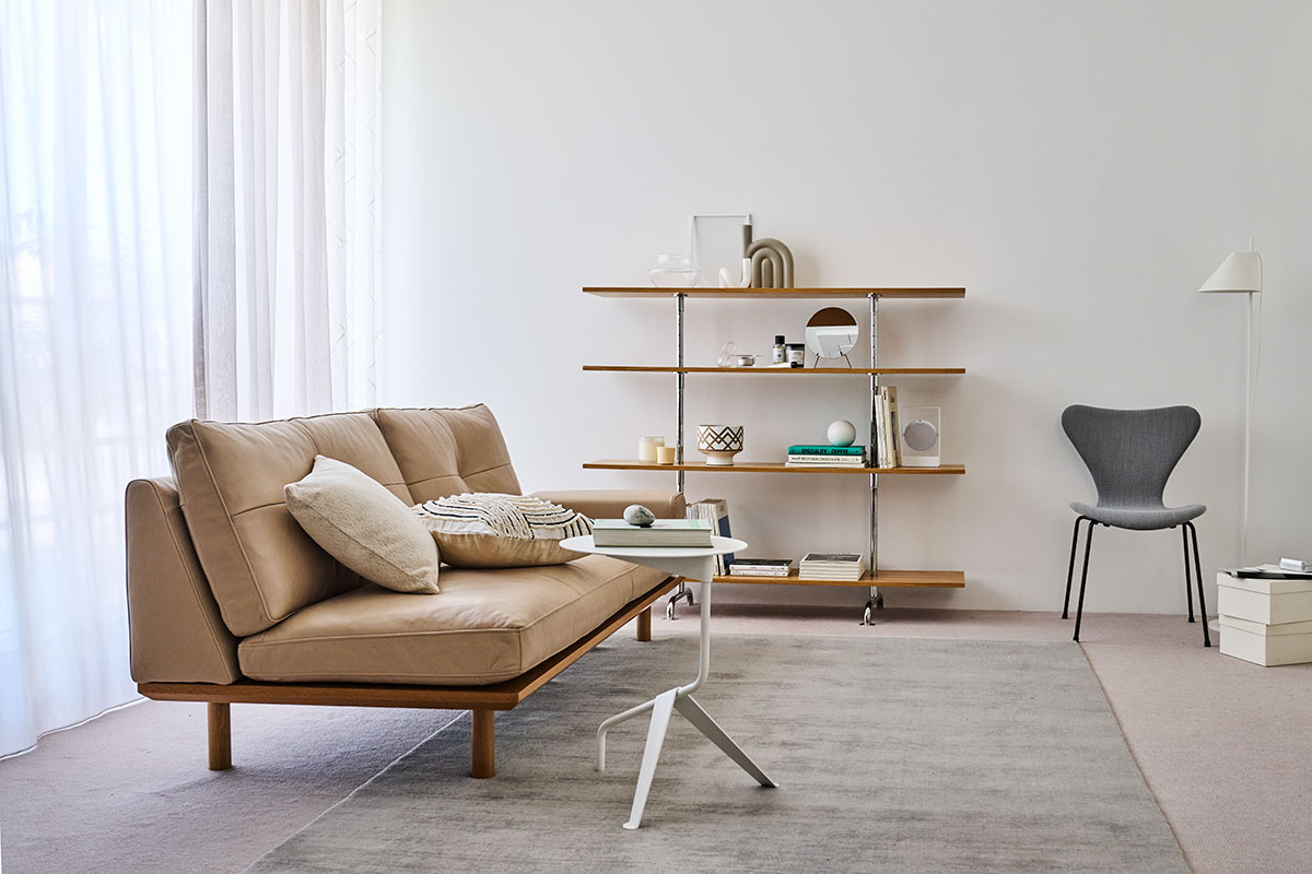 ミニマルデザインのコンパクトなソファ - ピックアップアイテム - ACTUS