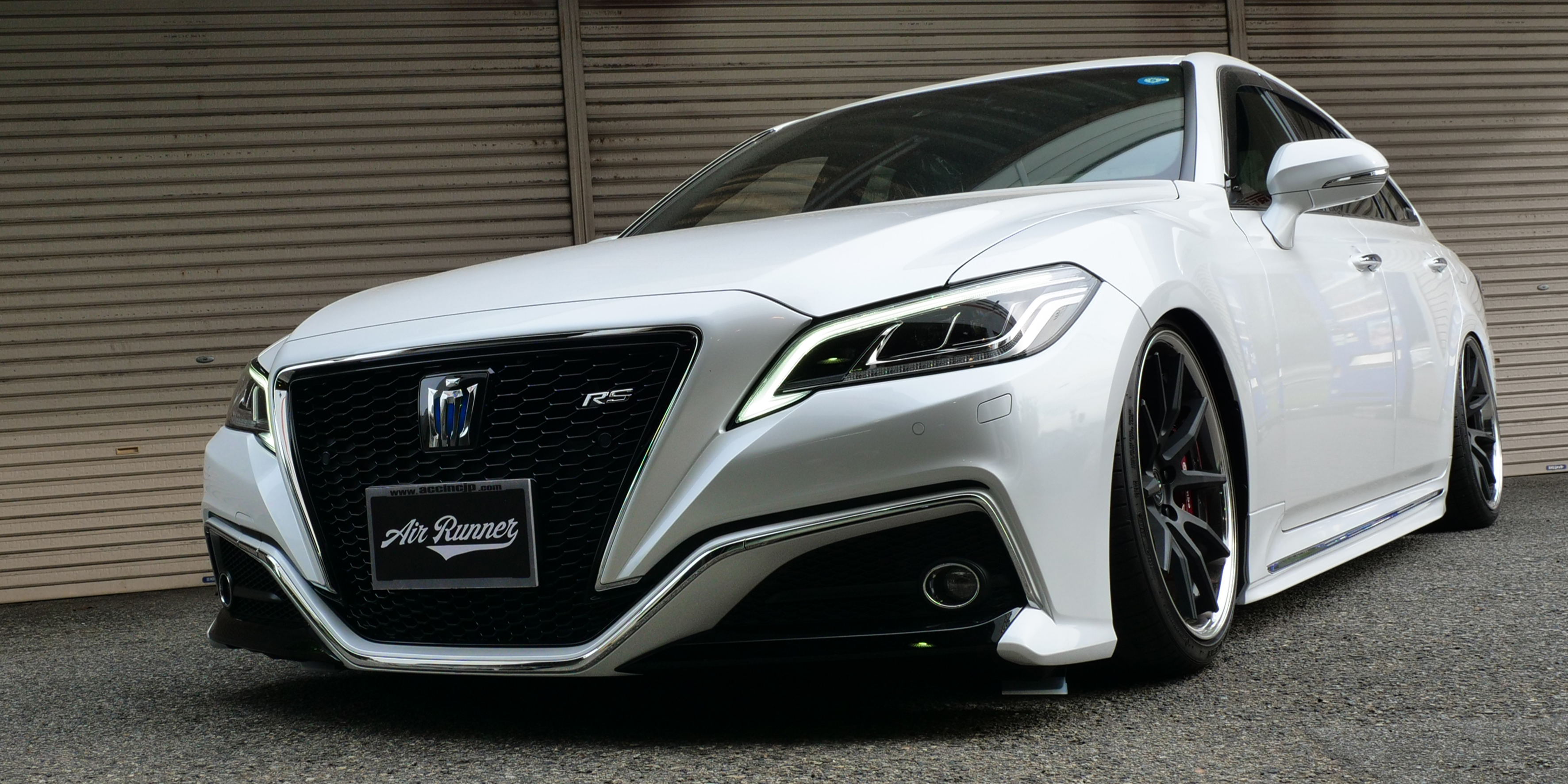 18-22 CROWN[220系] 4WD/HYBRID | ACC inc エアサスシステム/ギアサス