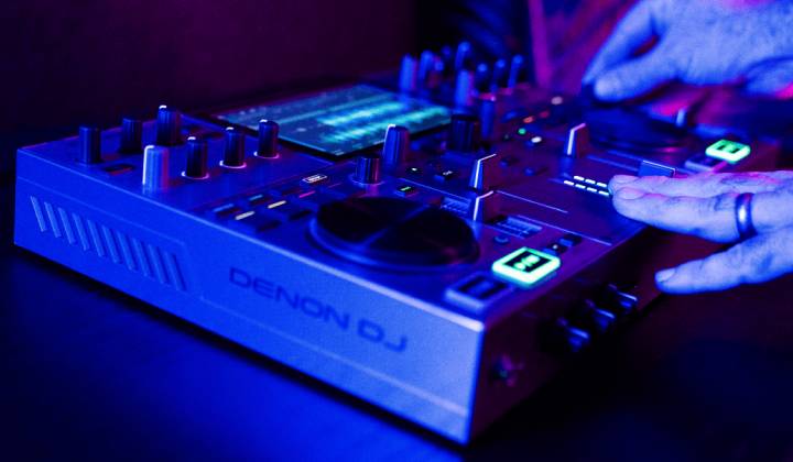 Denon DJ PrimeGo+ Rechargeable Battery-Powered Standalone DJ
