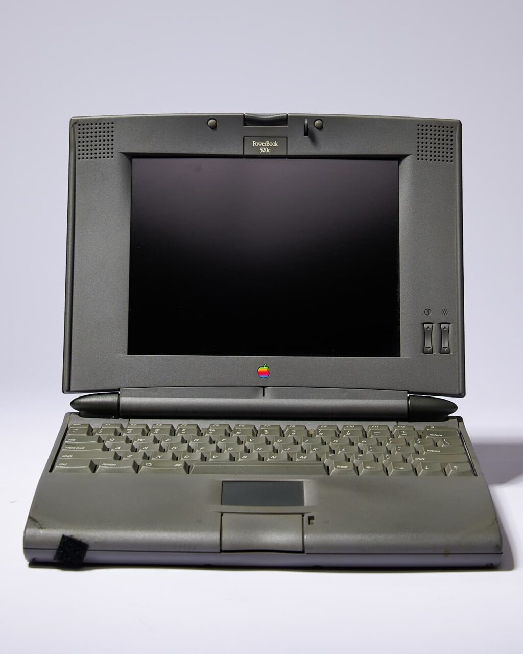 EC058 Apple PowerBook 520C Prop Rental - ACME Brooklyn