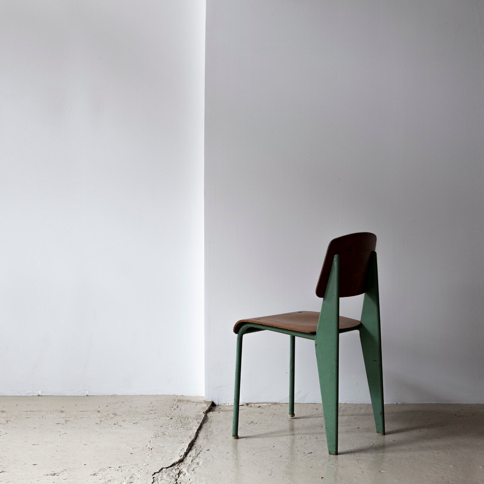 ジャン・プルーヴェ作品展「THE WORKS OF JEAN PROUVÉ」が伊勢丹新宿店