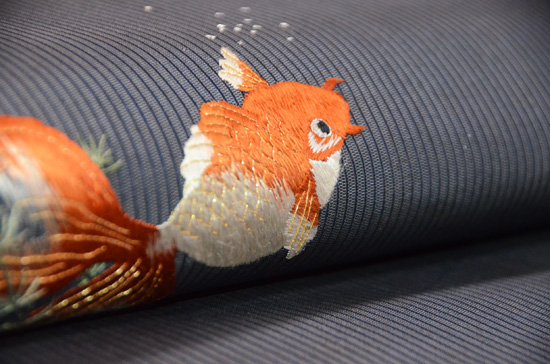 金魚の刺繍名古屋帯