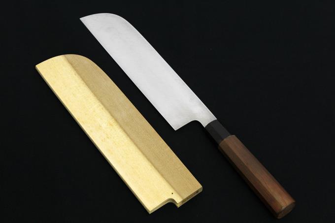 鉄剱良政) 鎌型薄刃包丁 八寸 245mm 霞 紋鍛錬 水牛八角柄 白鞘・箱付