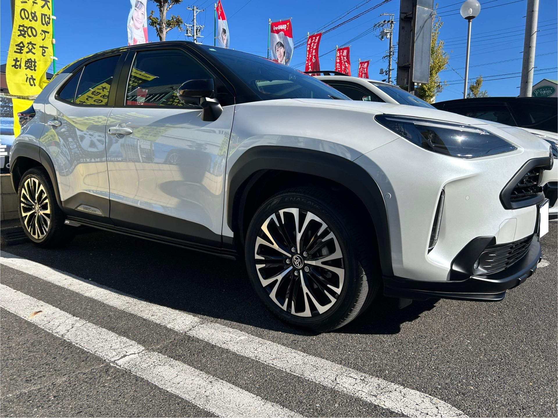 ヤリスクロスにブリヂストン史上最高性能スタッドレスを装着