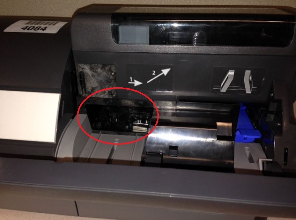 How to resolve a flipper jam on a Zebra ZXP Series 7 printer from