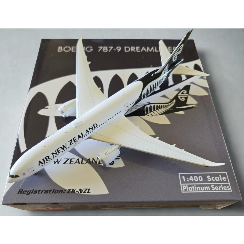 Phoenix Air New Zealand Boeing B787-9 ZK-NZL 1/400 Scale PH12013