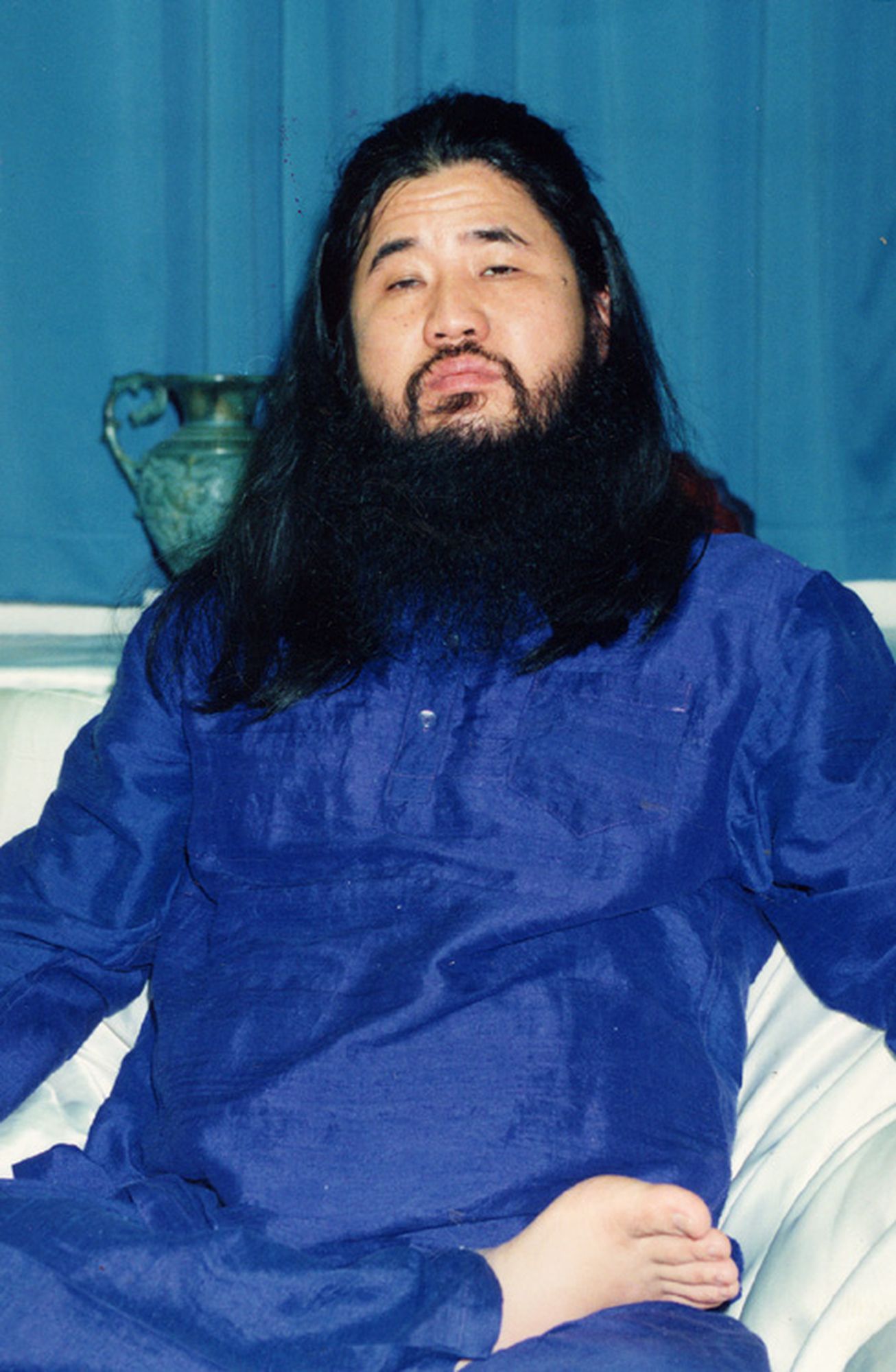 オウム真理教の麻原彰晃（本名＝松本智津夫）代表（当時）＝1990年