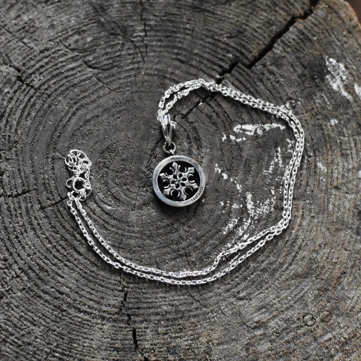 スノーフレーク 雪の結晶 紋章 シルバー925 ペンダント ネックレス