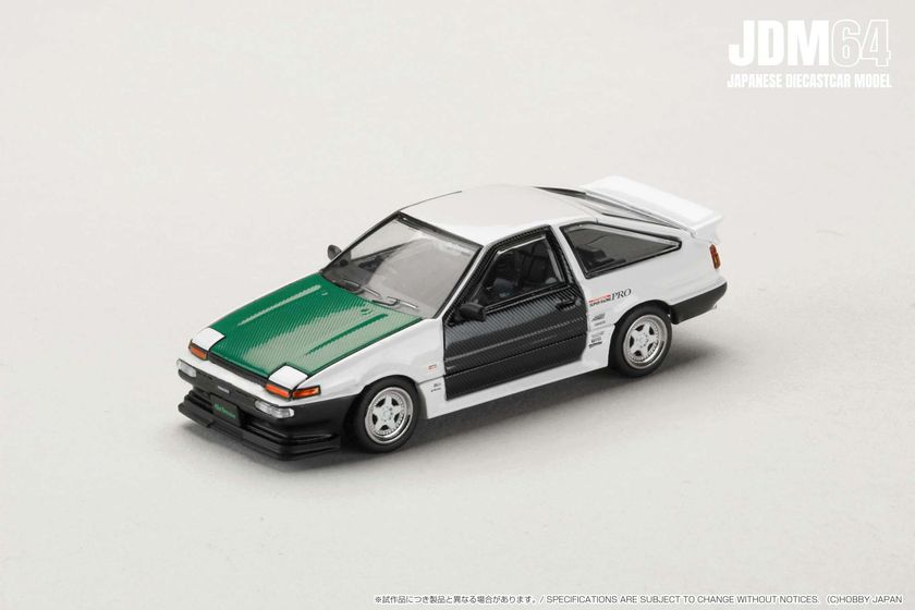 ドリキンこと土屋圭市氏の愛車である 「AE86 ストリート号」カーボン