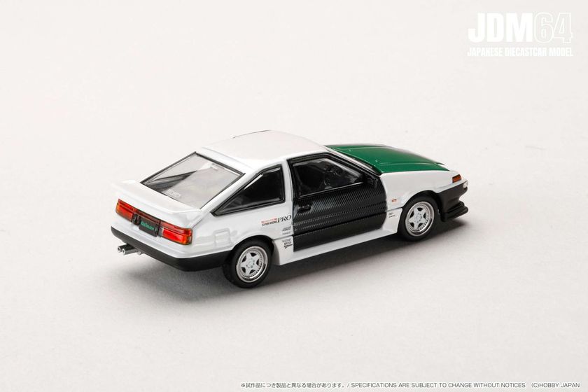 ドリキンこと土屋圭市氏の愛車である 「AE86 ストリート号」カーボン