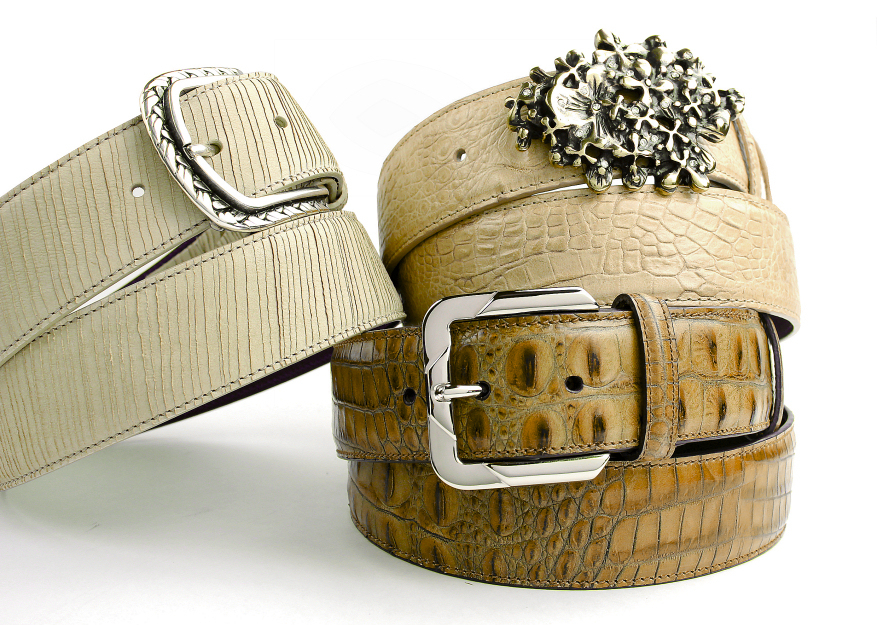 200種類を超えるストラップと800種類のバックルを自由に組み合わせ