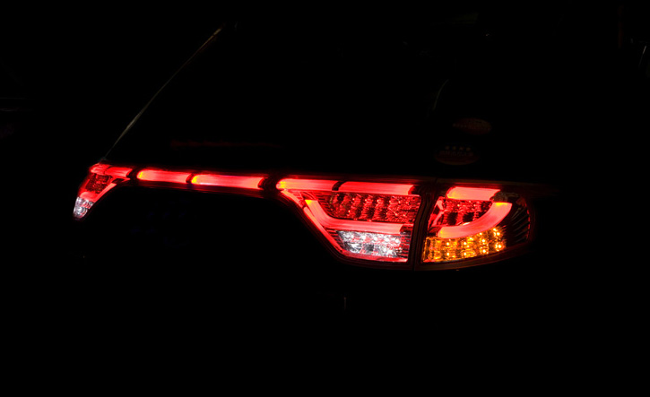 エスティマ50系用ジュエルLEDテール VALENTI(ヴァレンティ)｜ESTIMA