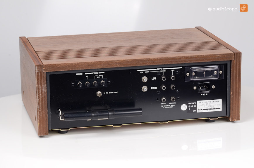 Sony ST-5130, woodcase for sale.