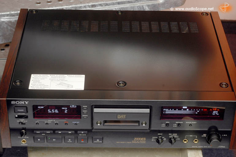 Sony DTC-2000ES, as new for sale.
