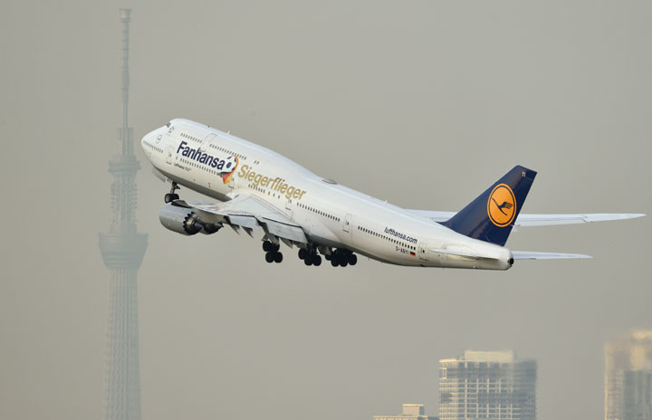 ルフトハンザ、747-8のプレエコ導入前倒し 22日から